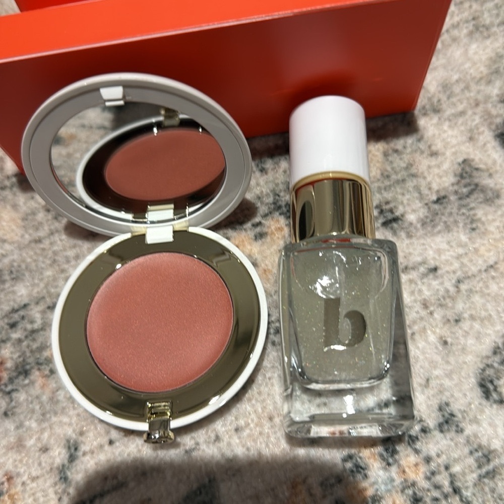 Glow Beauty Box- cream blush and priming serum